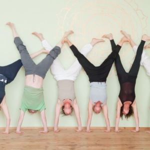 Handstand an der Wand