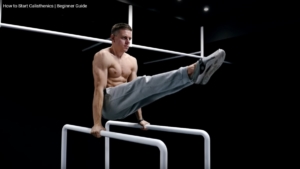 Sportler zeigt eine Calisthenics Übung