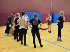 Öffentlicher Tanzworkshop mit der Stadtgarde Offenbach und 11 Babbscher